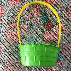Vintage Plastic Green Yellow Blow Mold Easter Basket